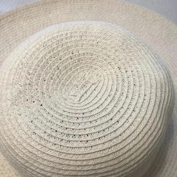 Croft and Barrow sun hat - Picture 2 of 7